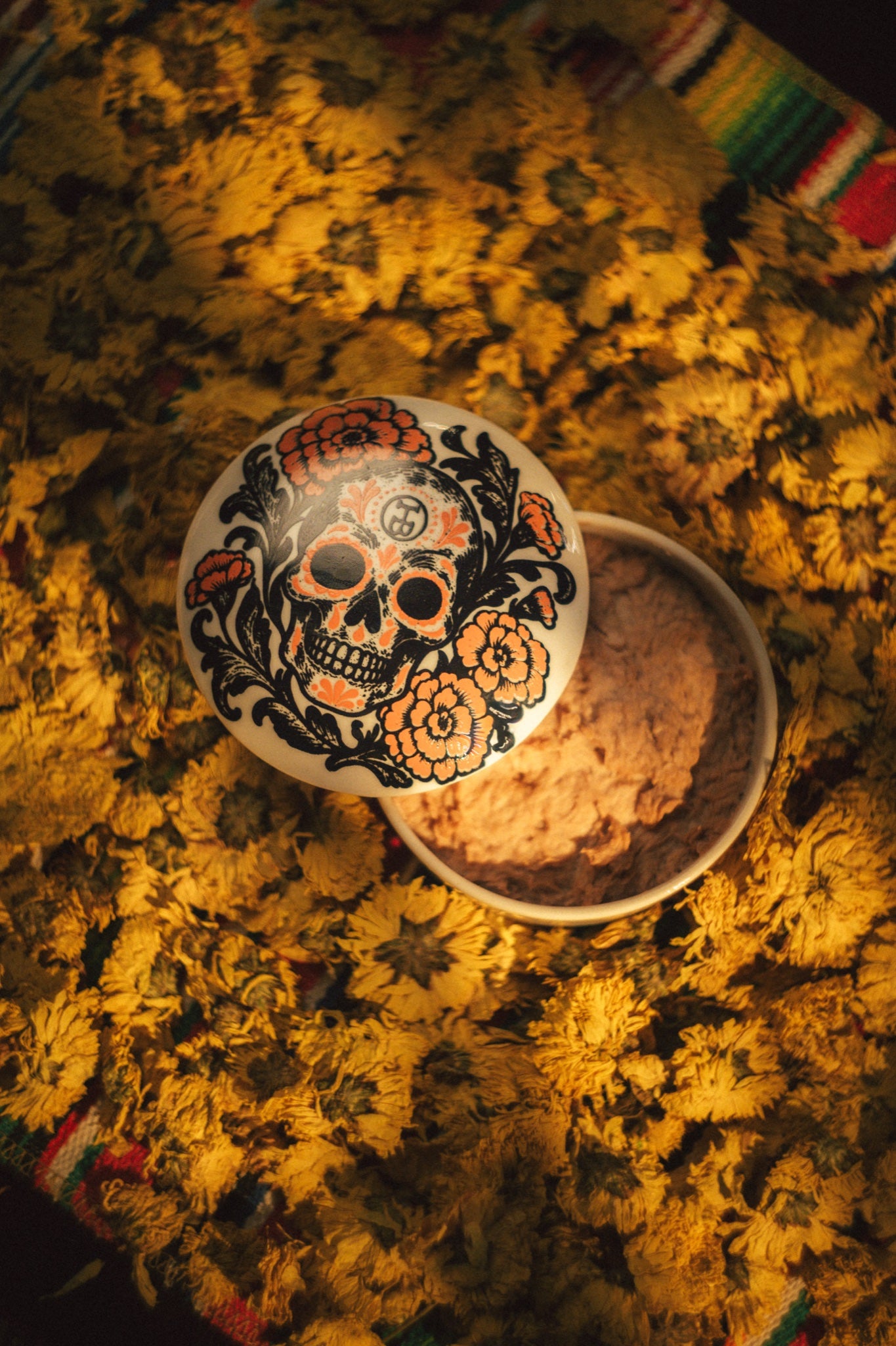 La Ofrenda by The Holy Black, shaving soap marigold bed
