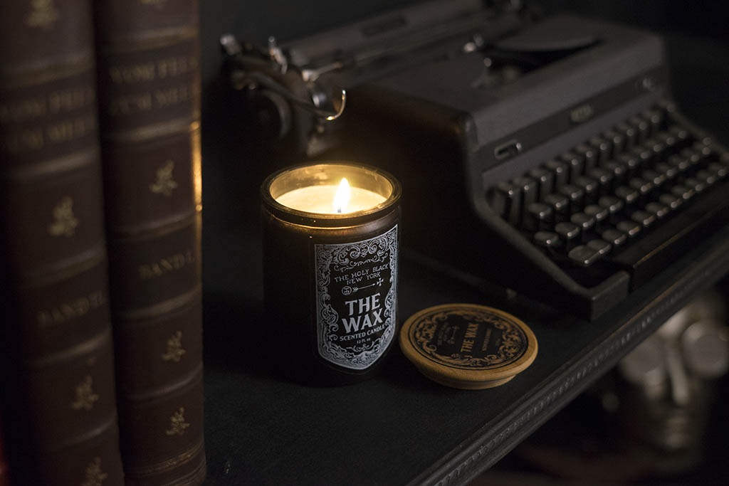 THE WAX Scented Candle